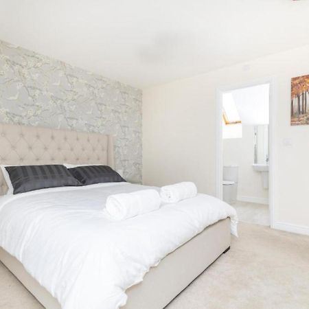 4 Bed 3 Bath - Kirkstall House By Alt-Stay Accommodation - Ideal For Contractors & Remote Workers - Long Stays Welcome Вэйкфильд Экстерьер фото